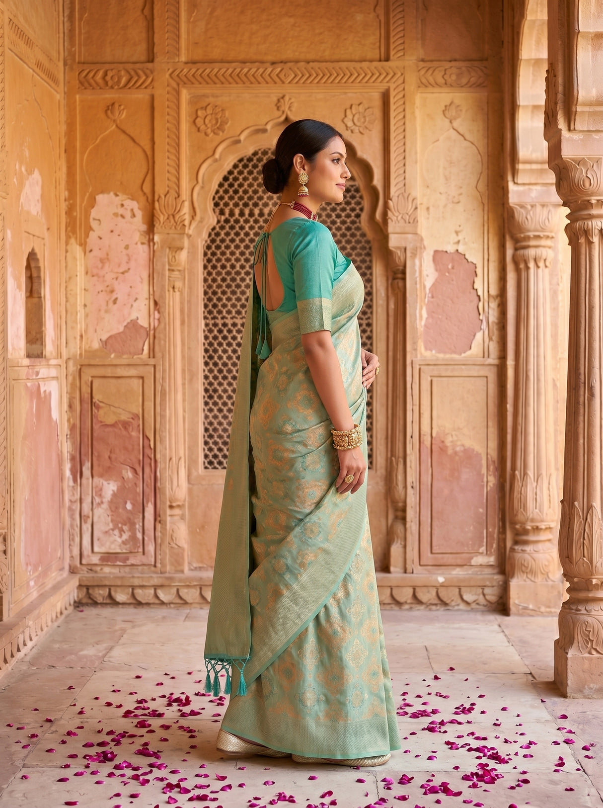 MIMOSA Saree Saree — pose 3 styling detail