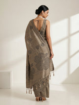 MIMOSA Saree Saree — pose 2 styling detail
