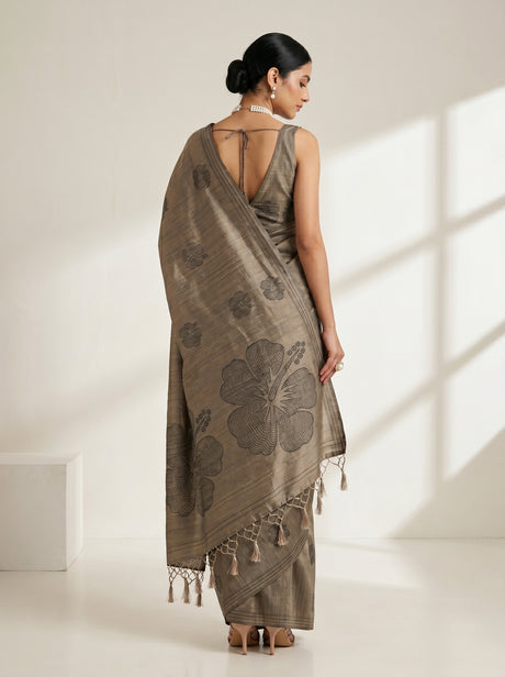 MIMOSA Saree Saree — pose 2 styling detail