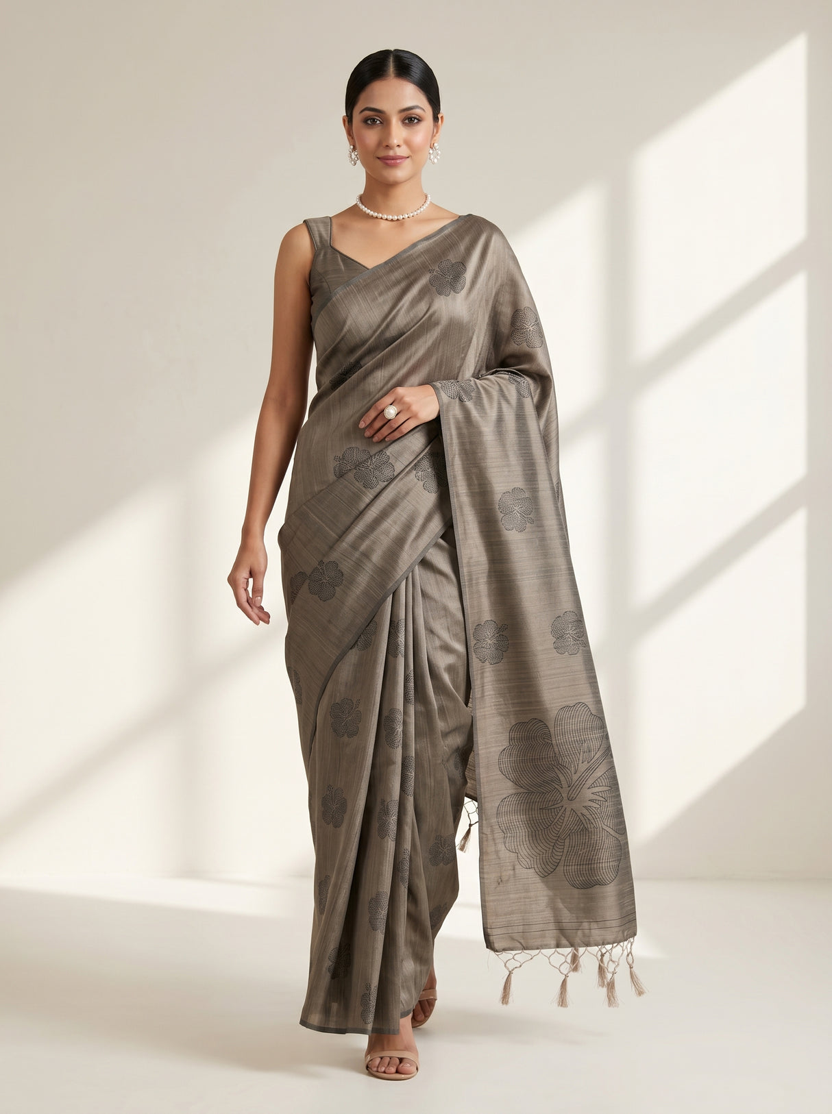 MIMOSA Saree Saree — pose 6 styling detail