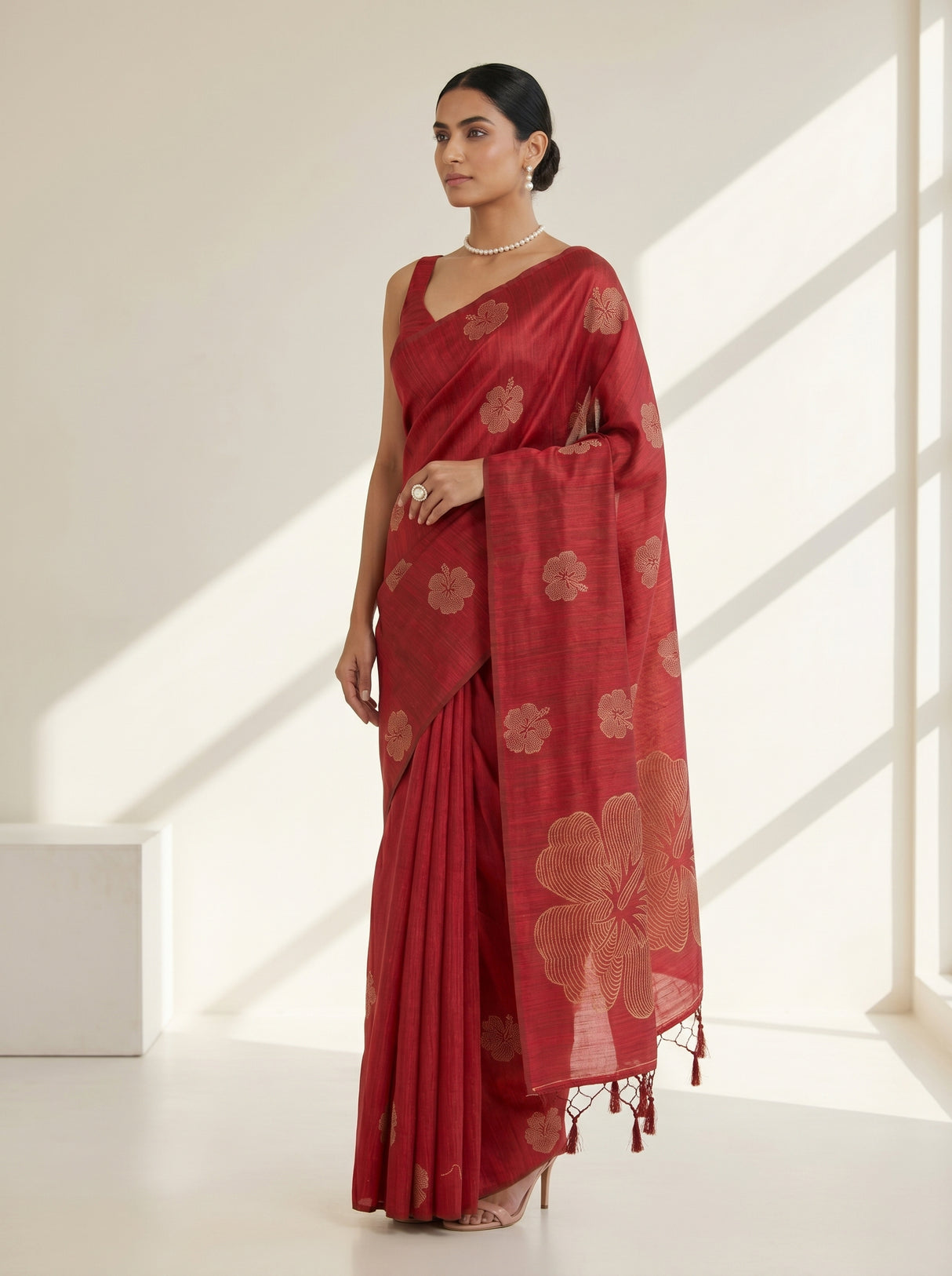 MIMOSA Saree Saree — pose 3 styling detail