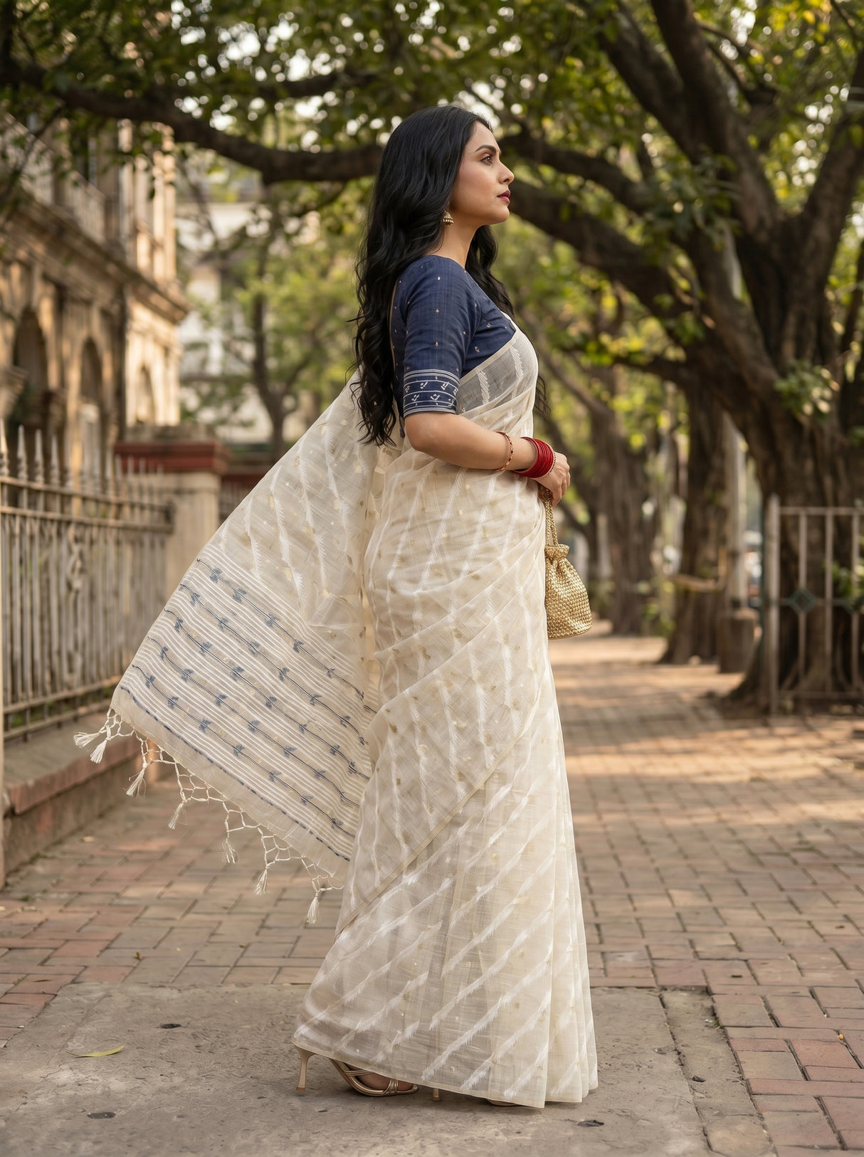 MIMOSA Saree Saree — pose 3 styling detail