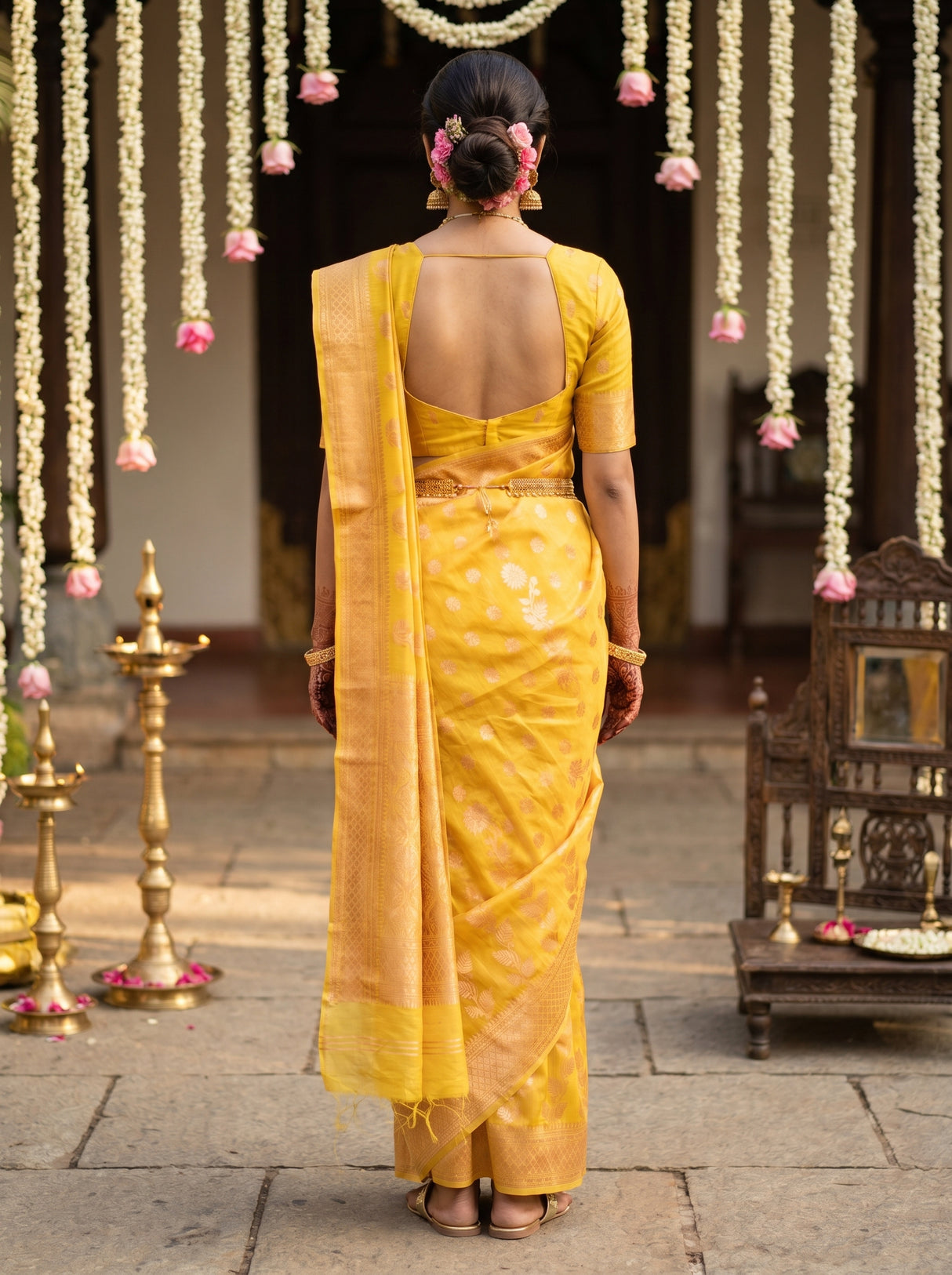 MIMOSA Gold Banarasi Linen Saree — Unstitched Blouse Fabric Detail