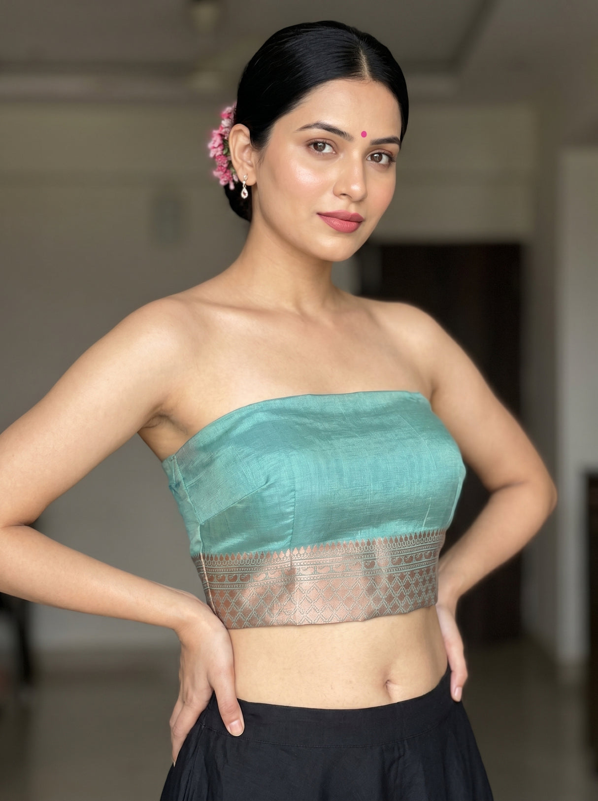 MIMOSA Saffire Banarasi Linen Saree — blouse close-up