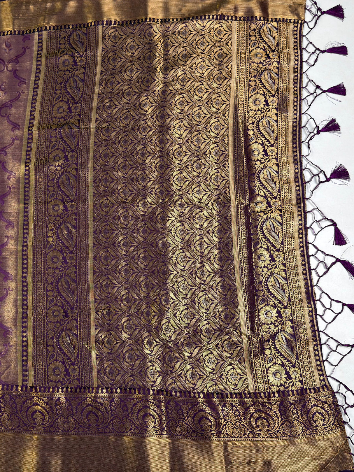 MIMOSA Magenta Kanjivaram Art Silk Saree — pallu and zari work detail