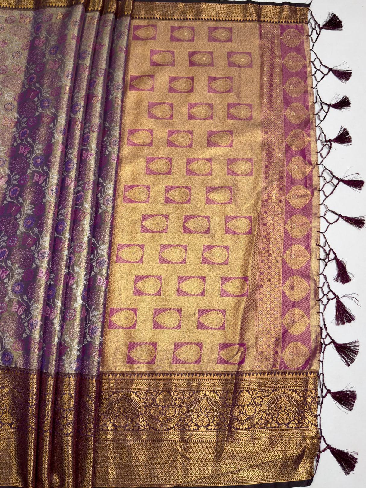 MIMOSA Lavender Saree Saree — pallu and zari work detail