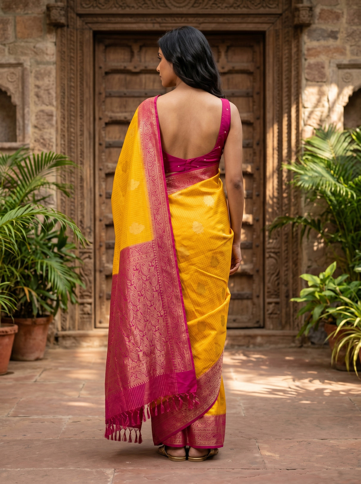 MIMOSA Saree Saree — pose 2 styling detail