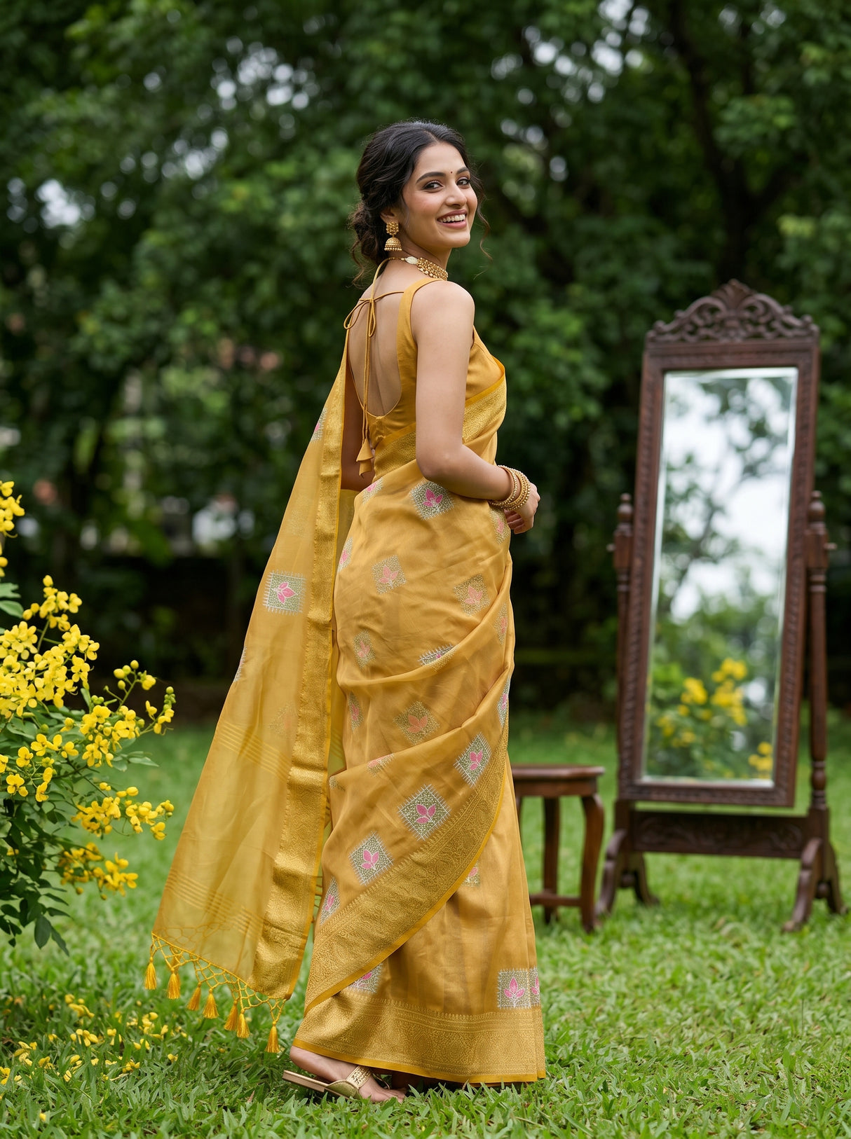 MIMOSA Gold Saree Saree — pose 5 styling detail