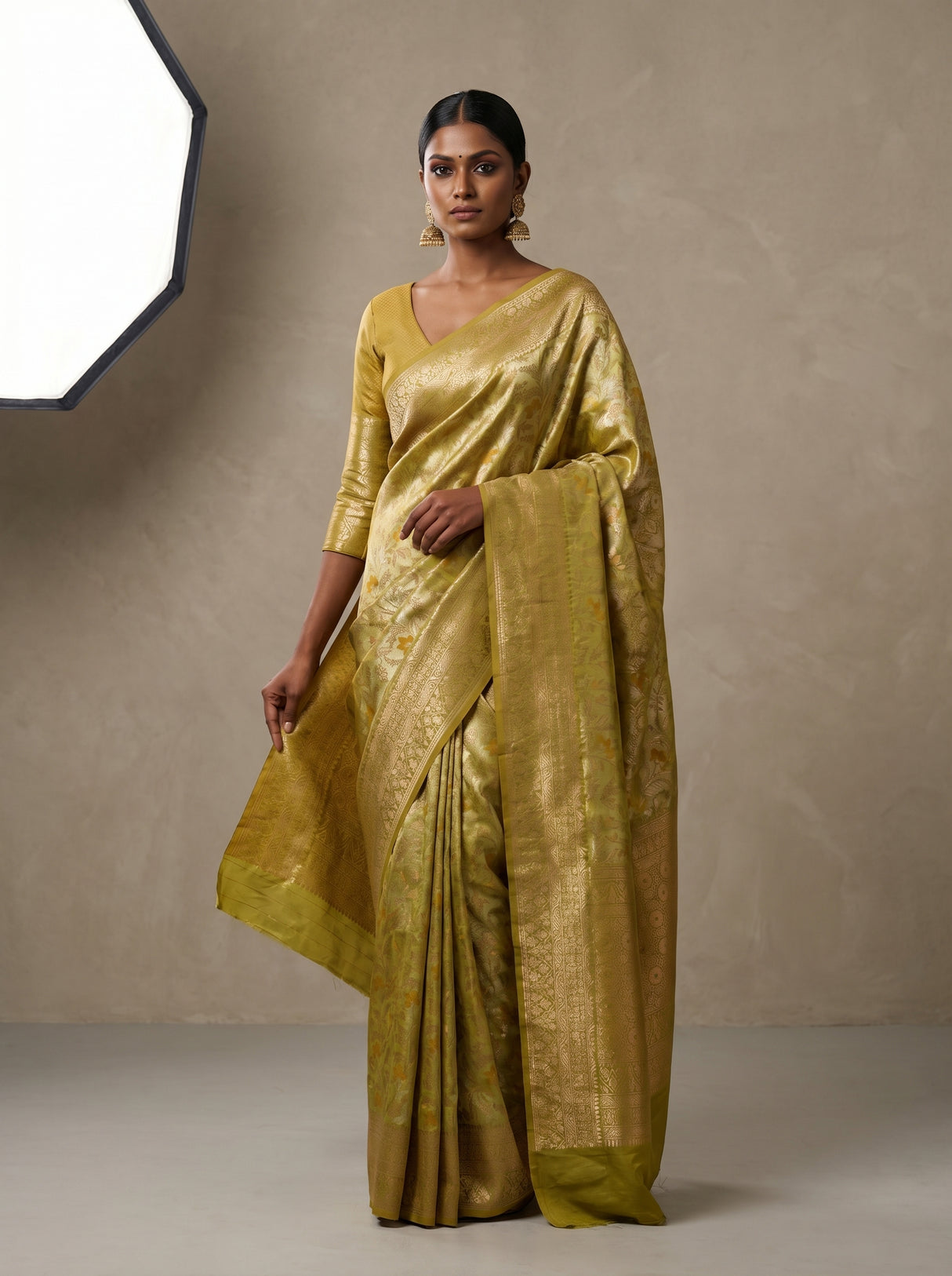 MIMOSA Saree Saree — pose 5 styling detail
