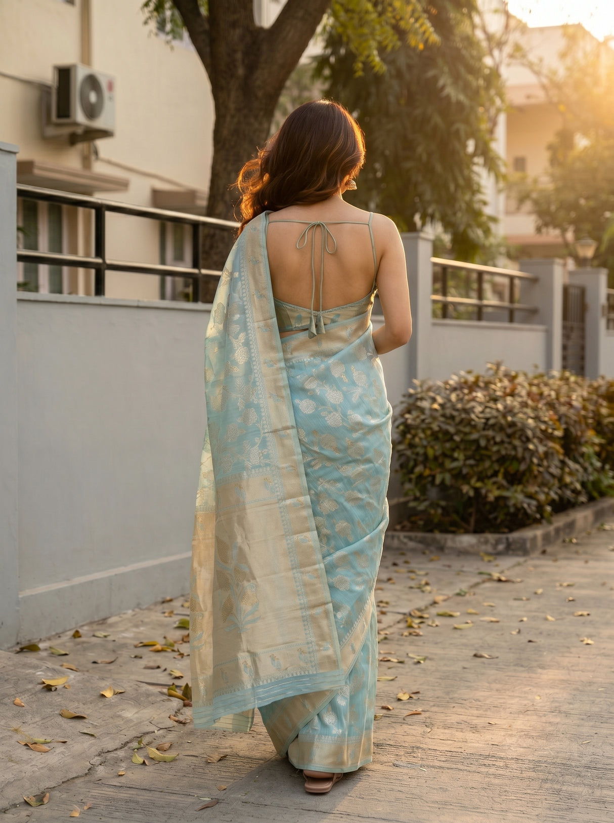 MIMOSA Saree Saree — pose 2 styling detail