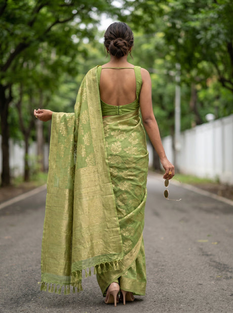 MIMOSA Saree Saree — pose 2 styling detail