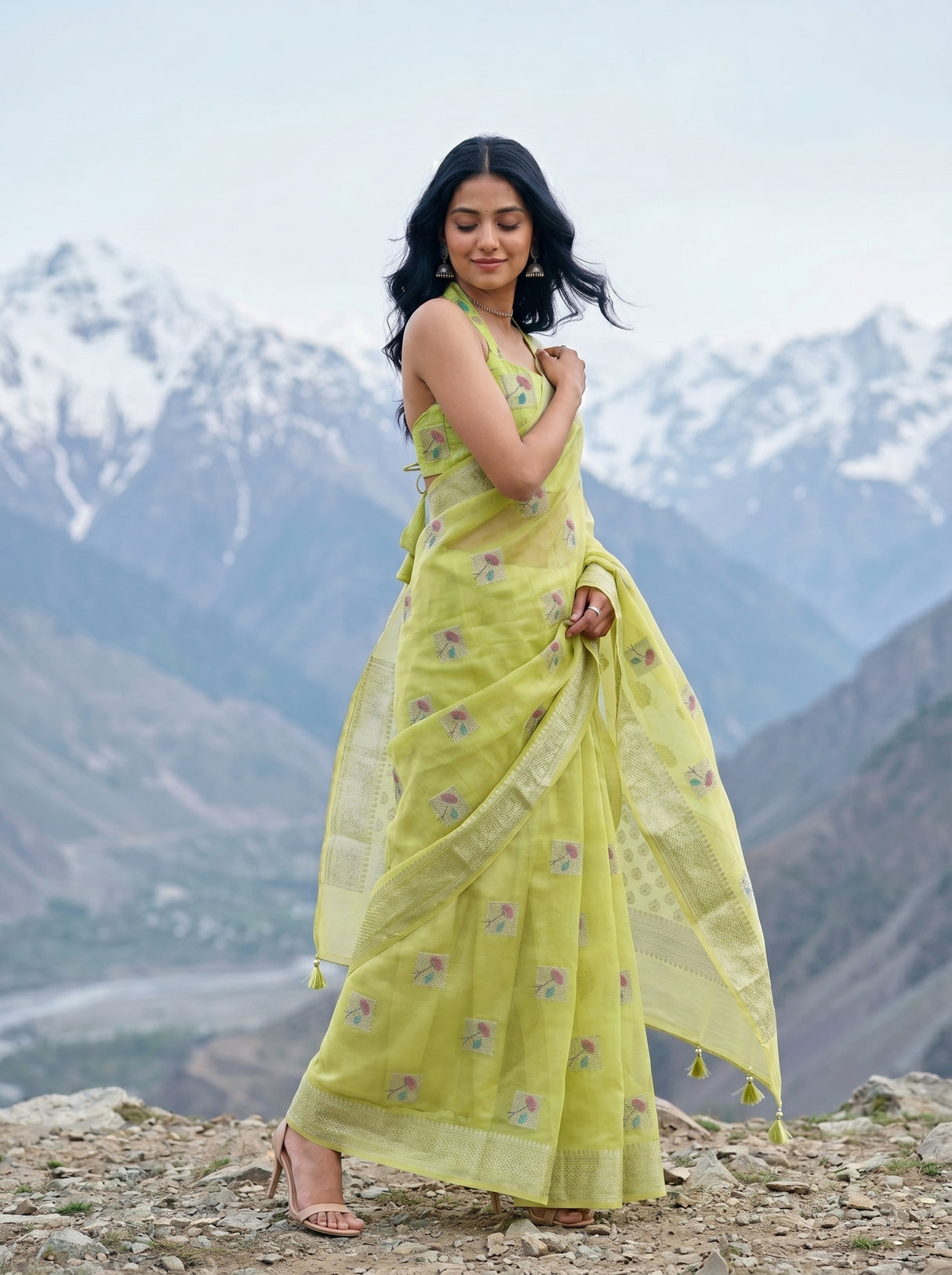 MIMOSA Saree Saree — pose 9 styling detail