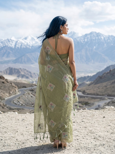 MIMOSA Saree Saree — pose 2 styling detail