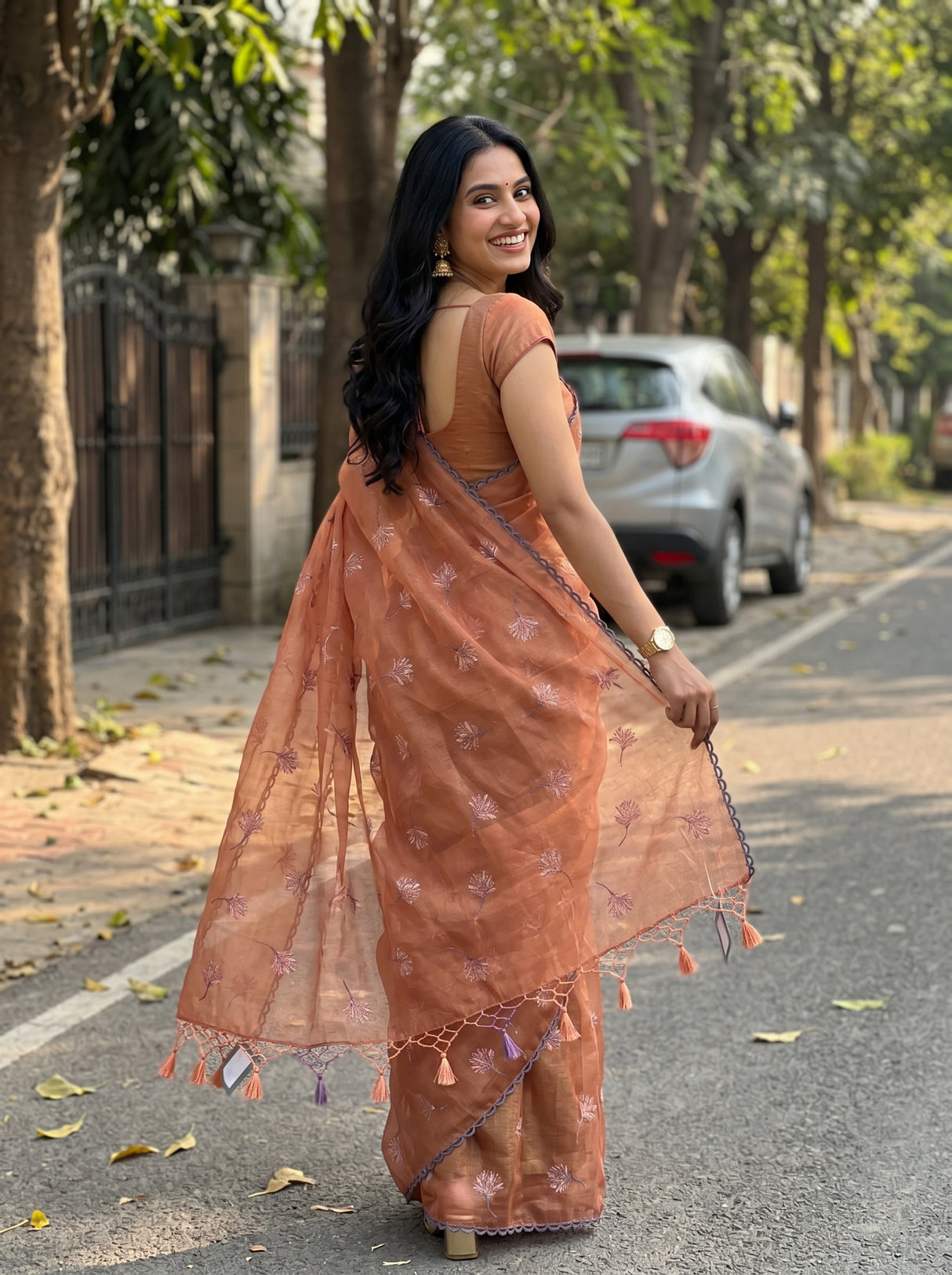 MIMOSA Saree Saree — pose 2 styling detail