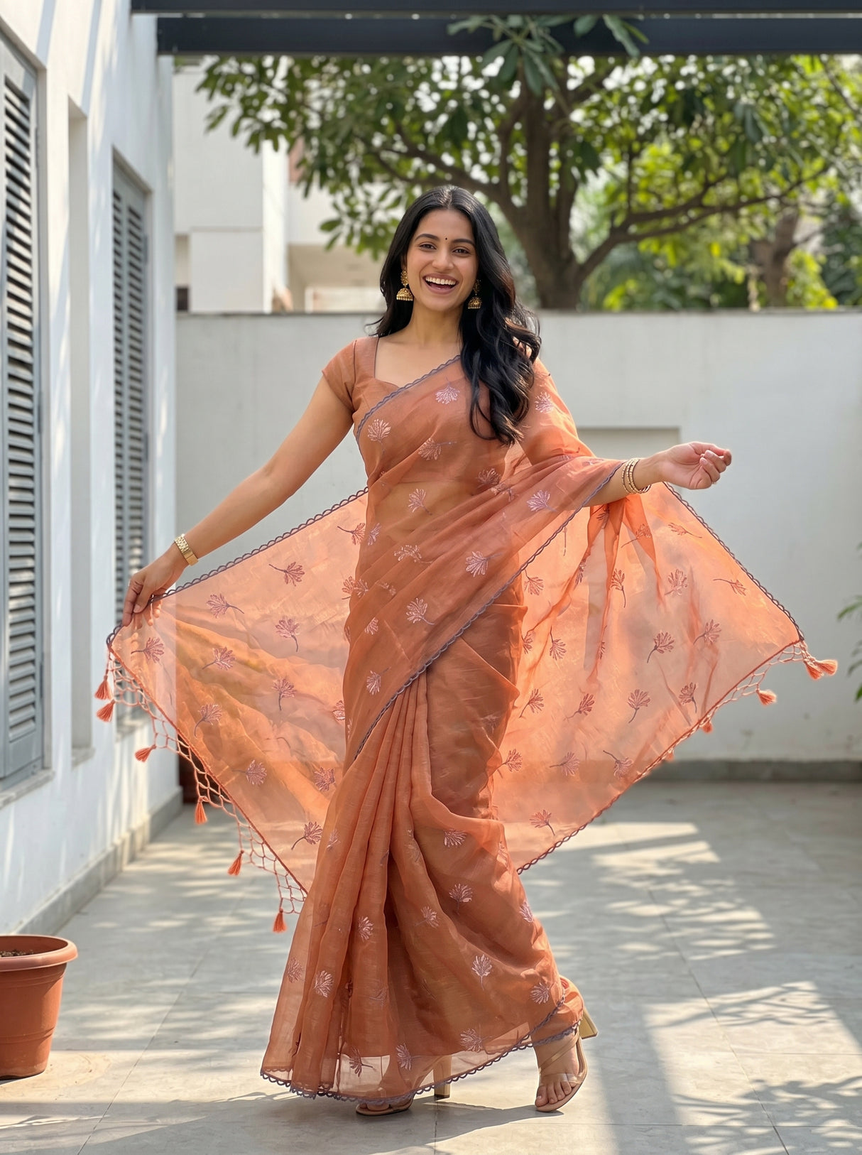 MIMOSA Saree Saree — pose 5 styling detail