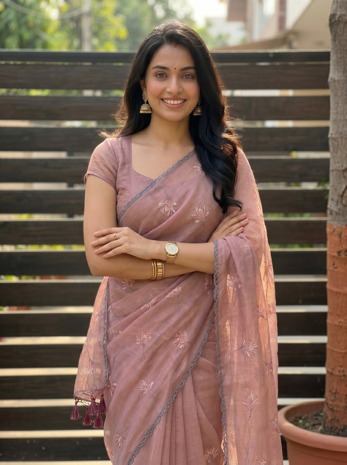 MIMOSA Saree Saree — pose 10 styling detail