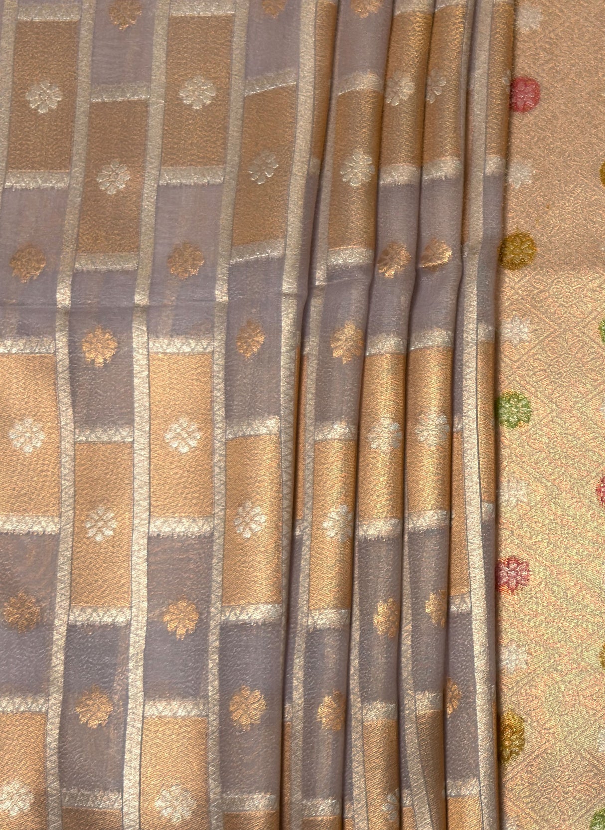 MIMOSA Lavender Banarasi Art Silk Saree — Detail of the pallu design