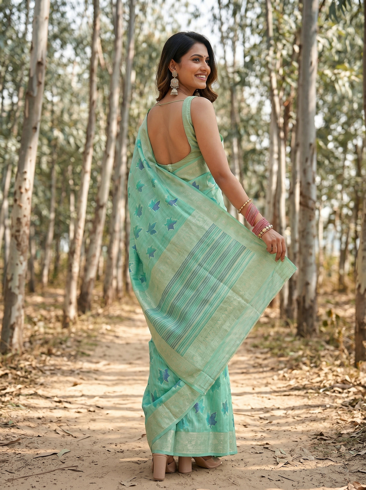 MIMOSA Saree Saree — pose 5 styling detail