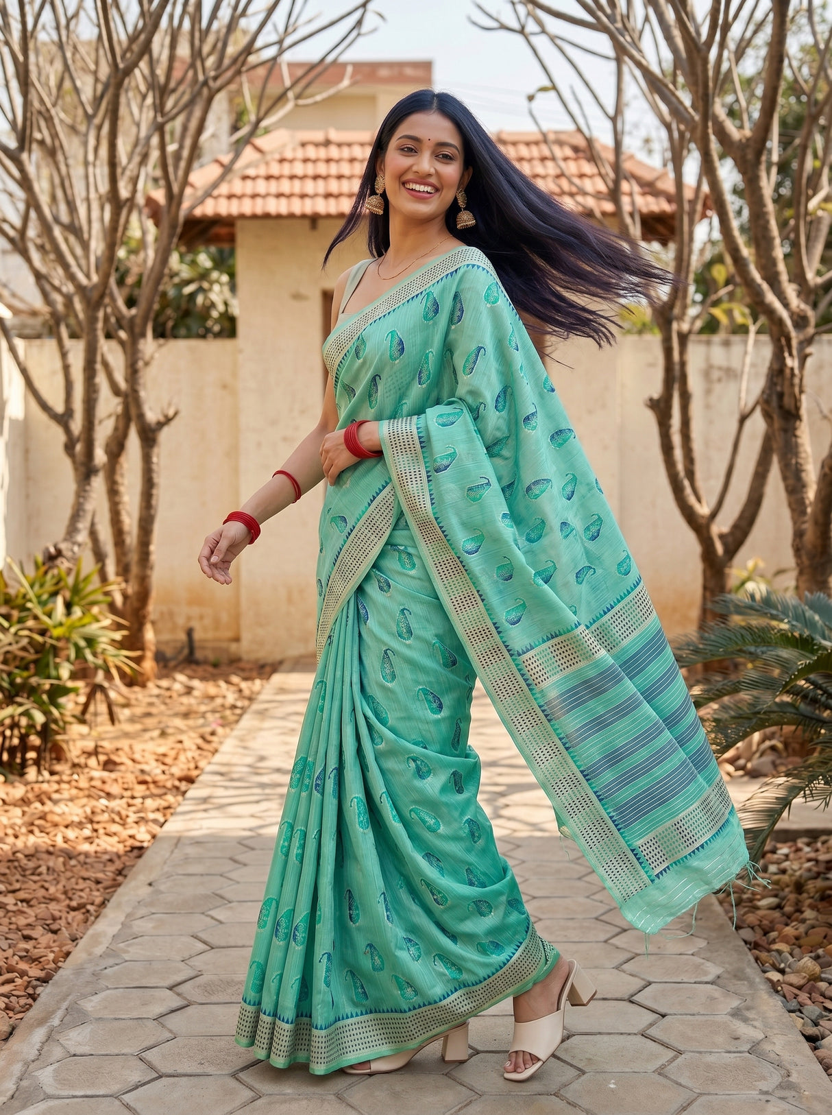 MIMOSA Rama Banarasi Linen Saree — pose 5 styling detail