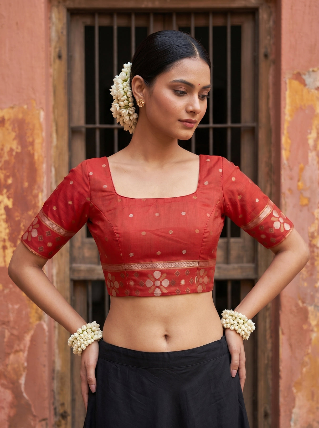 MIMOSA Gold Saree Saree — blouse close-up