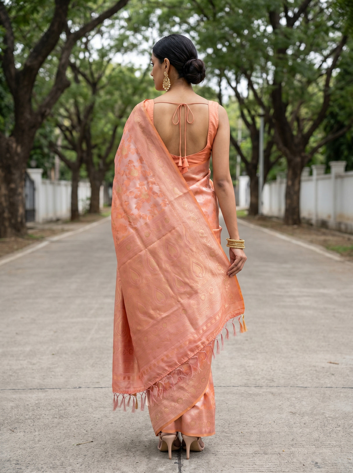 MIMOSA Saree Saree — pose 2 styling detail