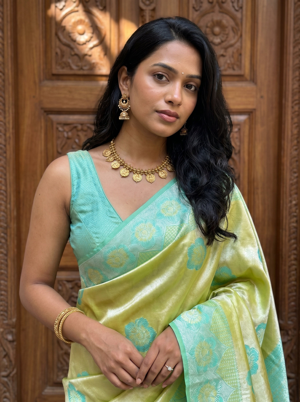 MIMOSA Saree Saree — pose 10 styling detail