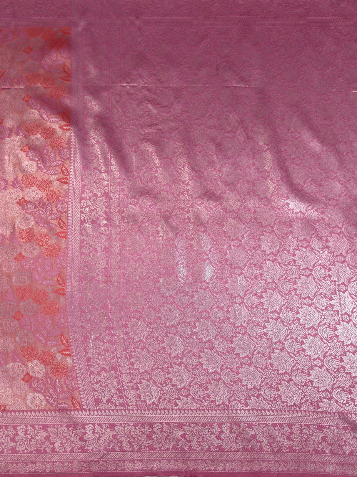 MIMOSA Strawberry Saree Saree — pallu and zari work detail