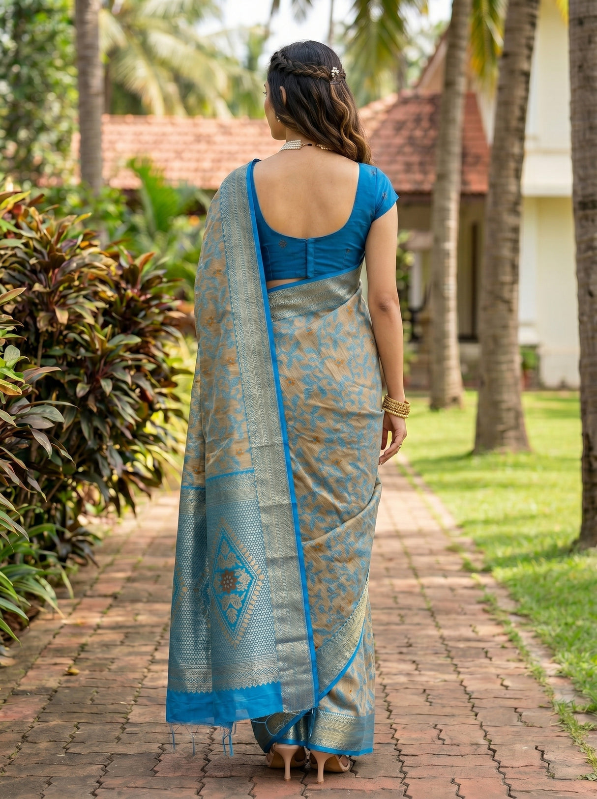MIMOSA Saree Saree — pose 2 styling detail