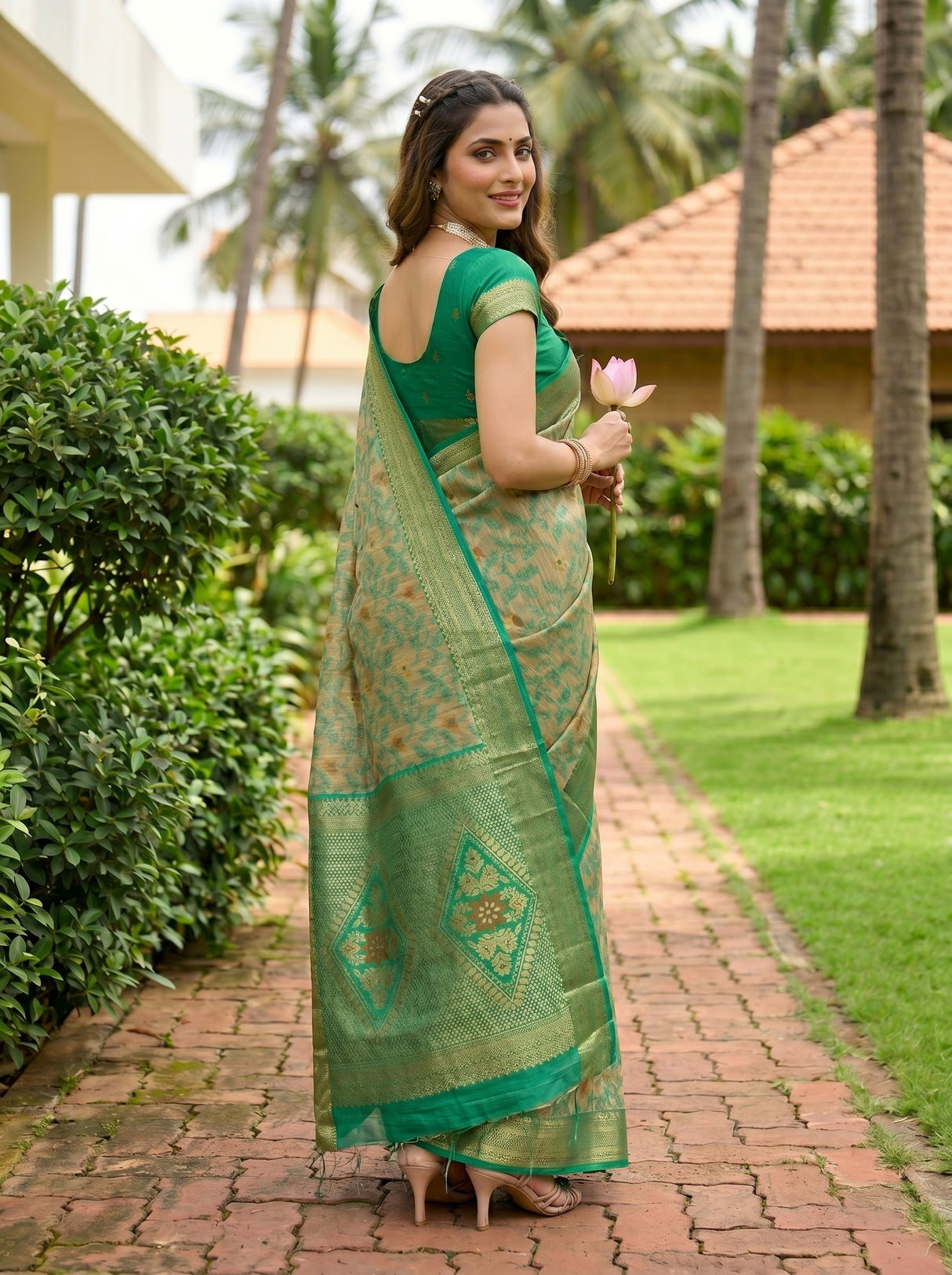 MIMOSA Saree Saree — pose 7 styling detail