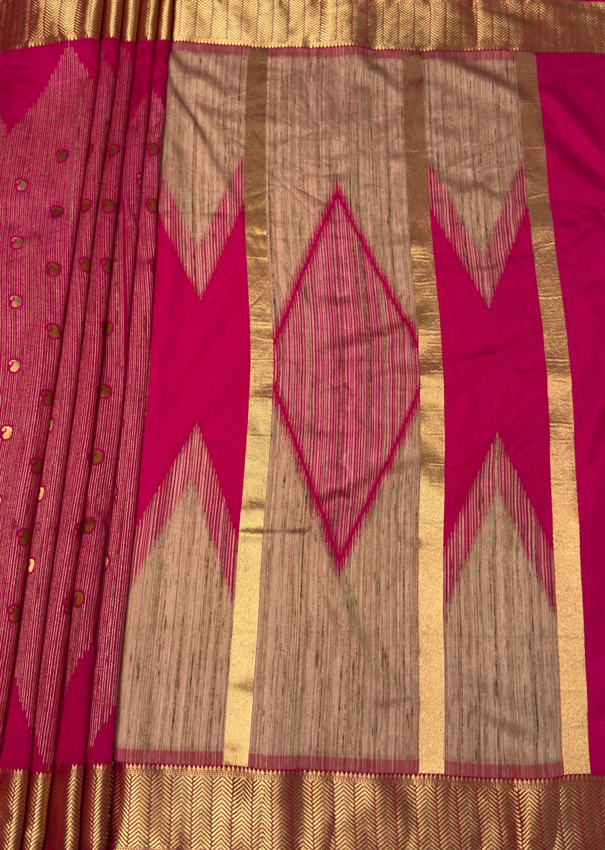 MIMOSA Rani Banarasi Art Silk Saree — pallu and zari work detail
