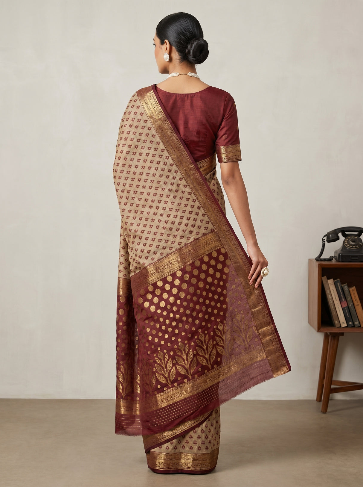 MIMOSA Maroon Banarasi Art Silk Saree — Blouse fabric detail