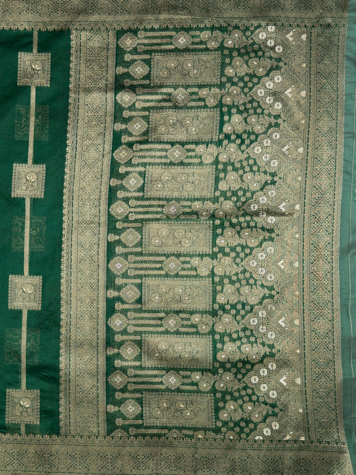 MIMOSA Green Banarasi Art Silk Saree — pallu and zari work detail