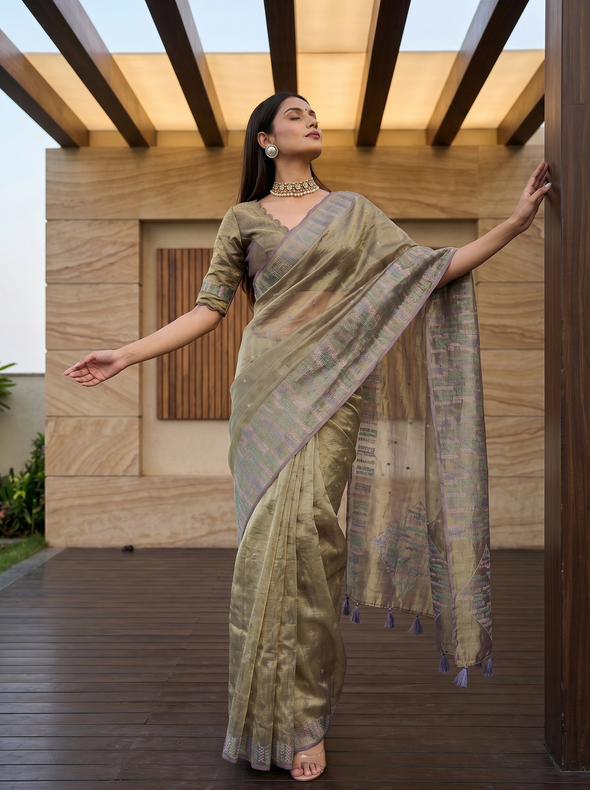 MIMOSA Magenta Saree Saree — pose 5 styling detail