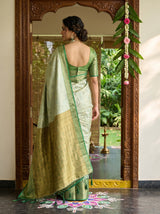 MIMOSA Saree Saree — pose 2 styling detail