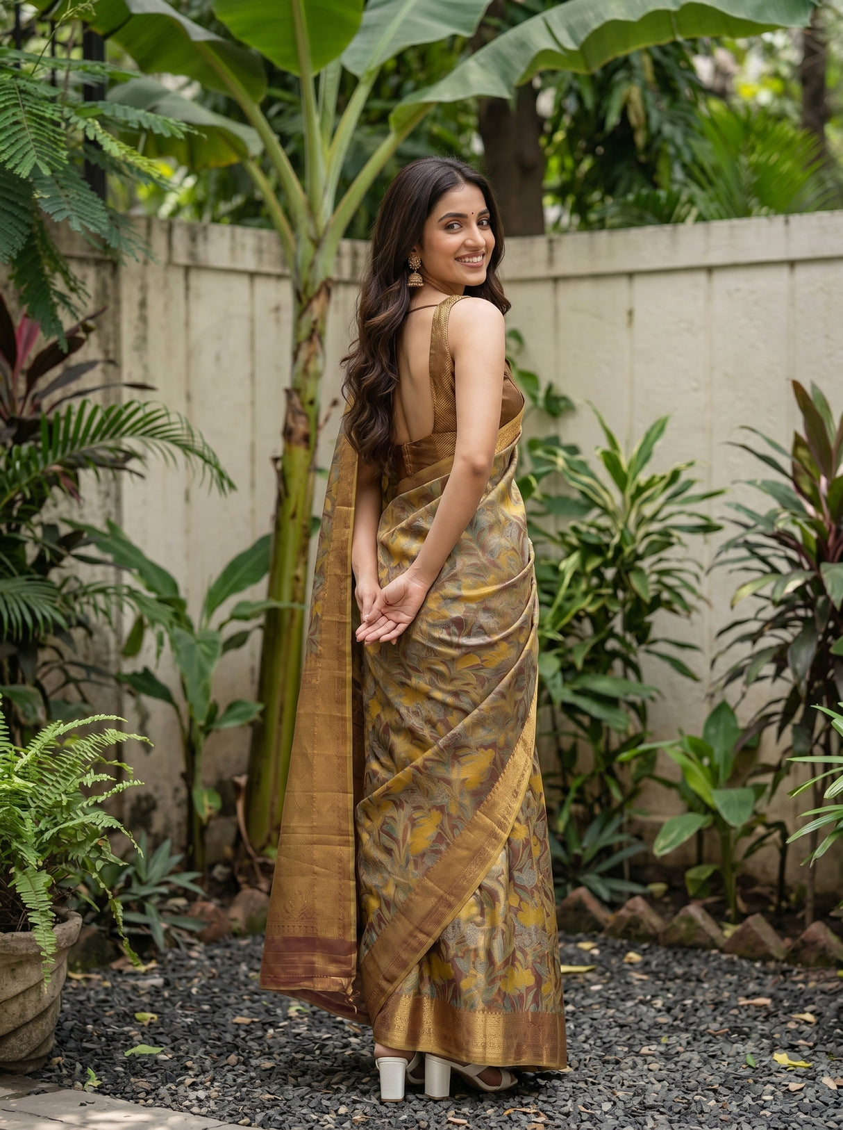 MIMOSA Saree Saree — pose 7 styling detail