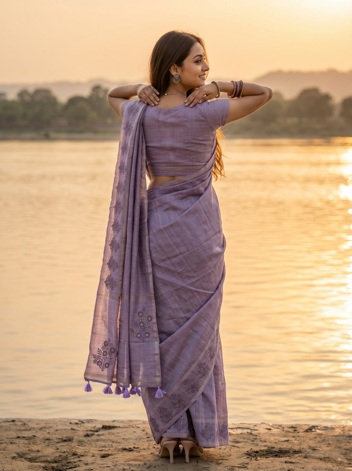 MIMOSA Saree Saree — pose 2 styling detail