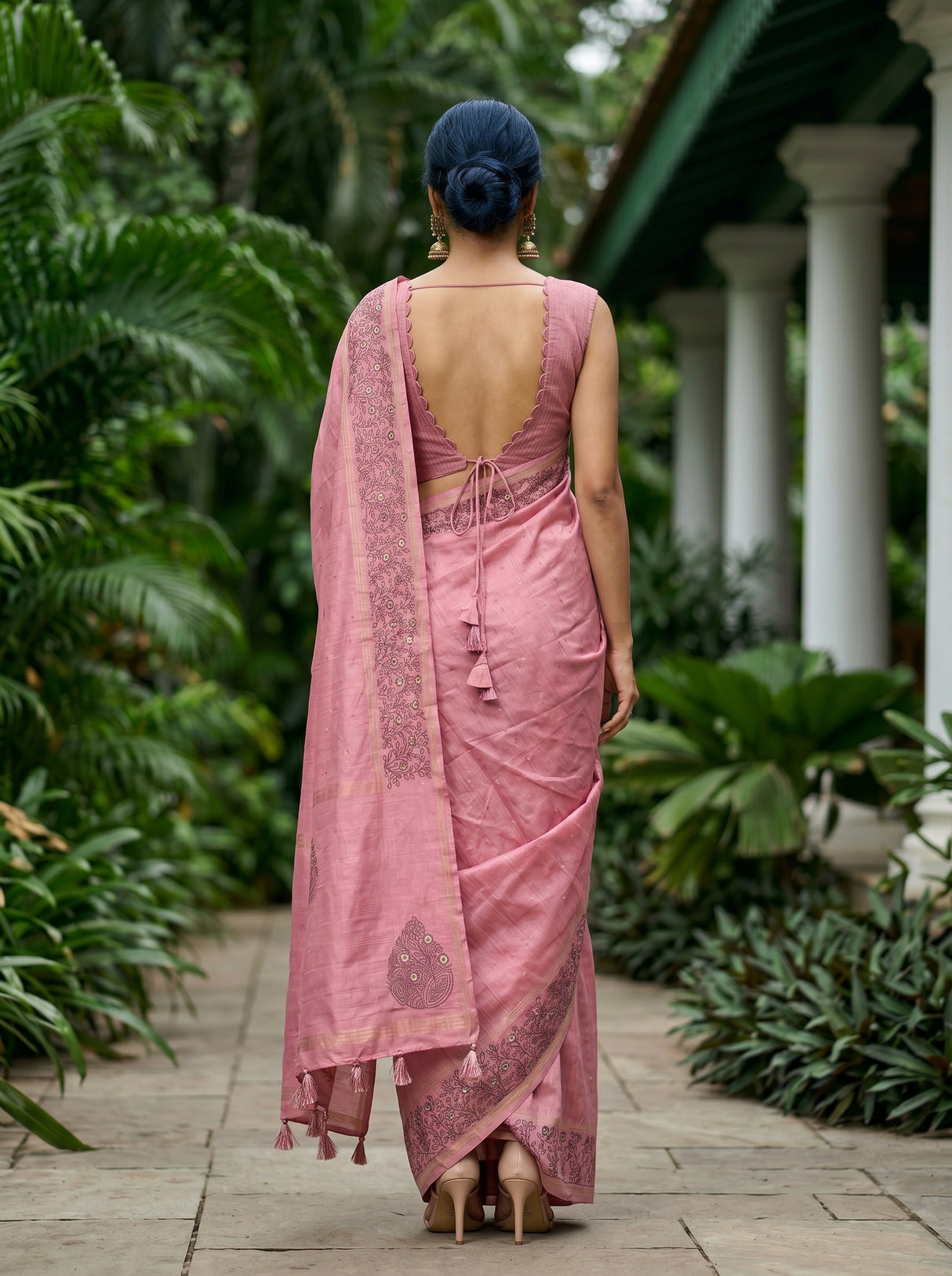 MIMOSA Gajari Saree Saree — pose 2 styling detail