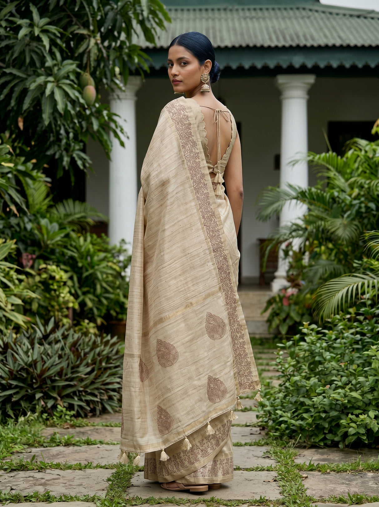 MIMOSA Tussar Saree Saree — pose 7 styling detail