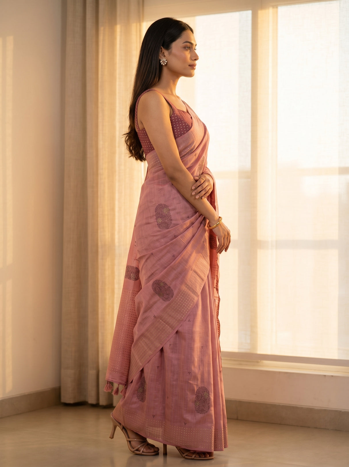 MIMOSA Saree Saree — pose 3 styling detail