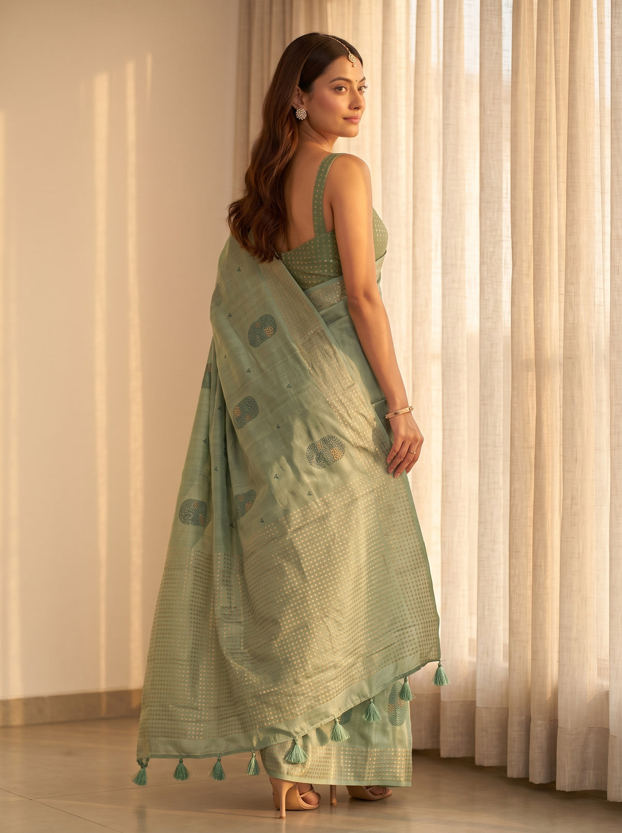 MIMOSA Saree Saree — pose 7 styling detail