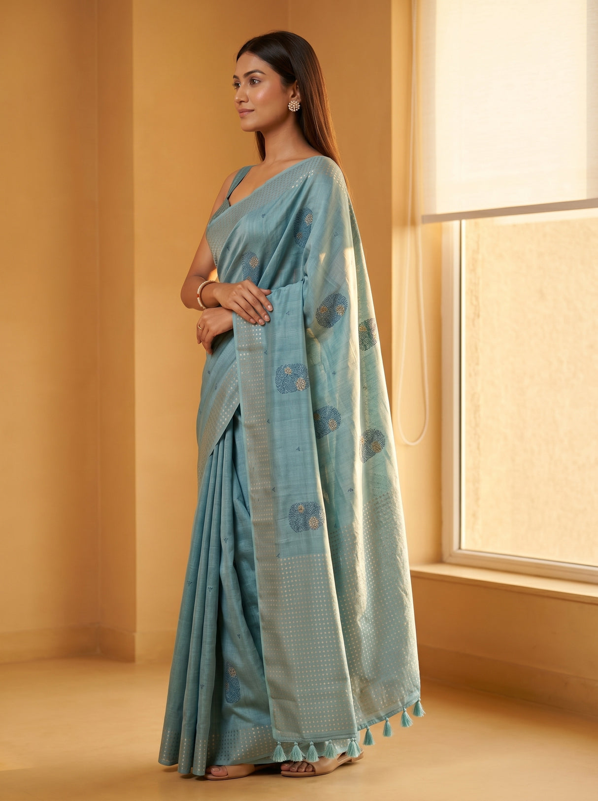 MIMOSA Saree Saree — pose 3 styling detail