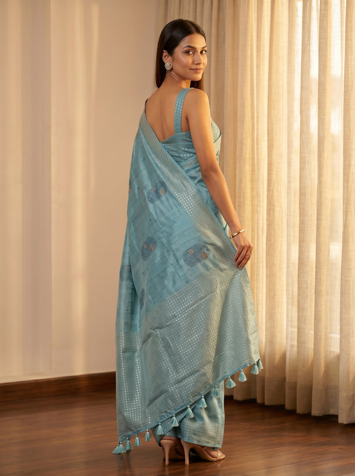 MIMOSA Saree Saree — pose 7 styling detail