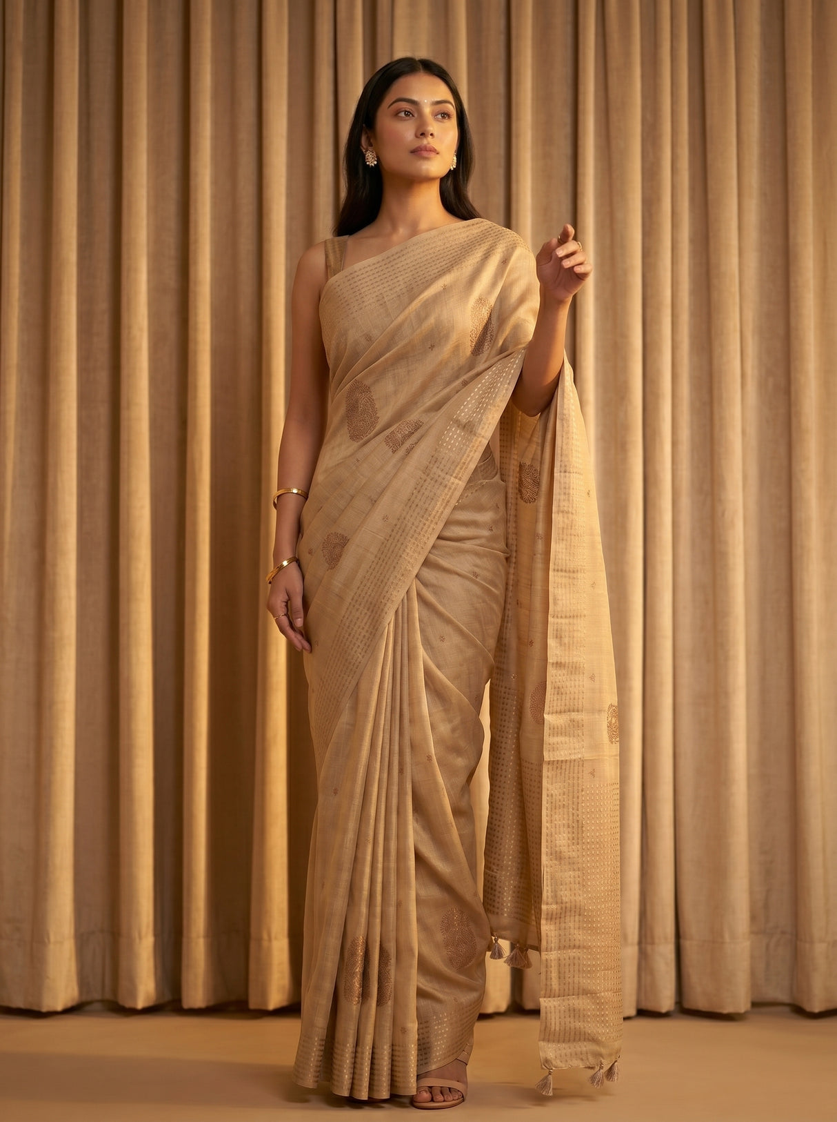 MIMOSA Saree Saree — pose 5 styling detail