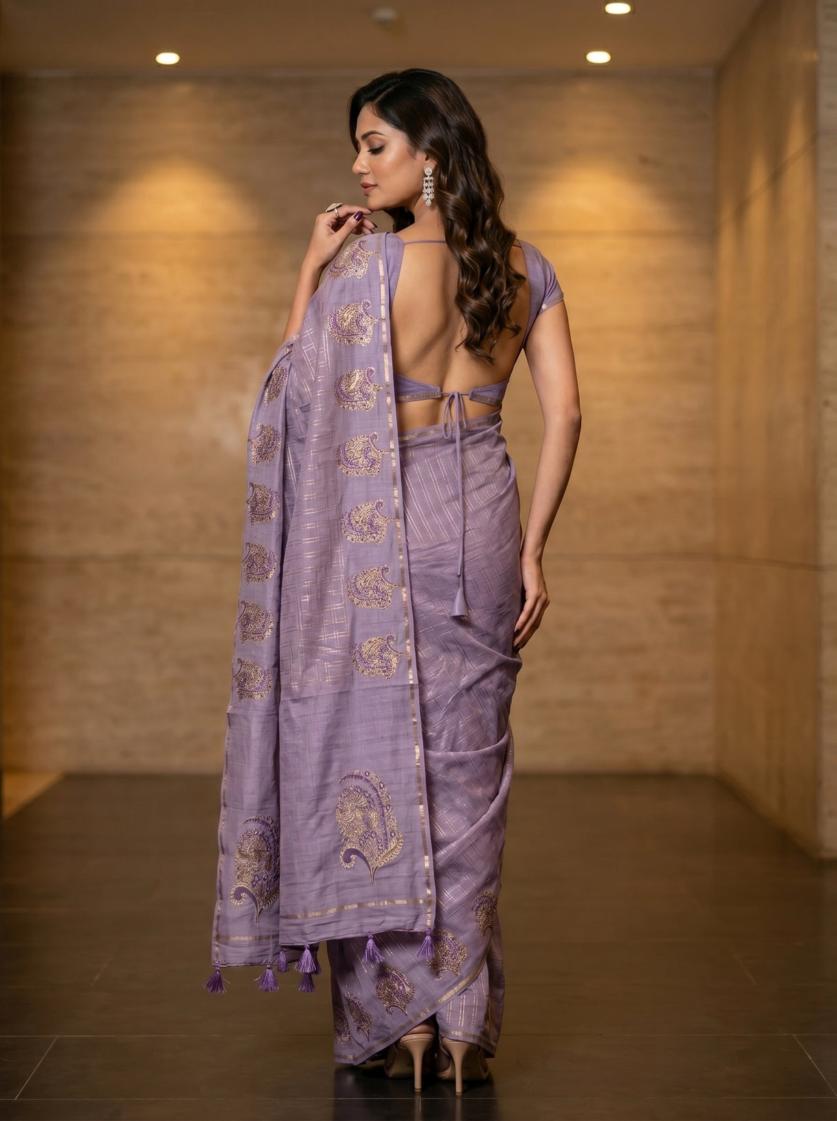 MIMOSA Violet Banarasi Art Silk Saree — pose 2 styling detail