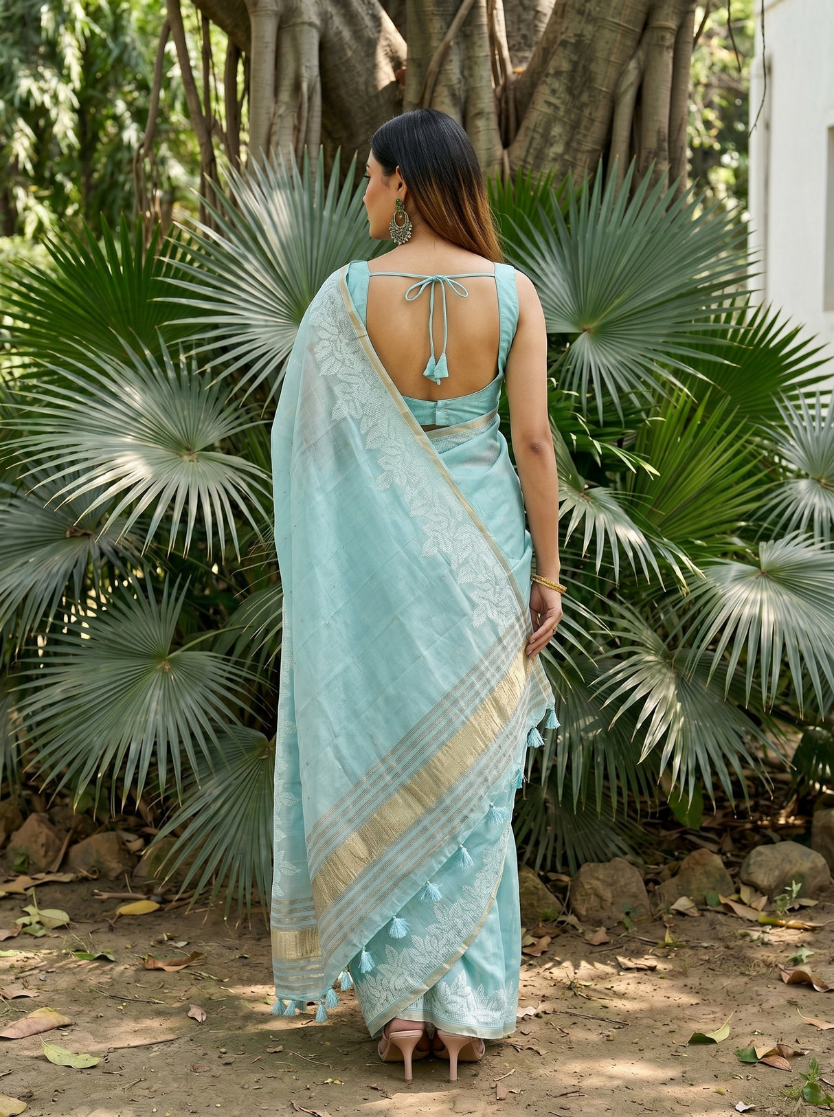 MIMOSA Ananda Saree Saree — pose 2 styling detail