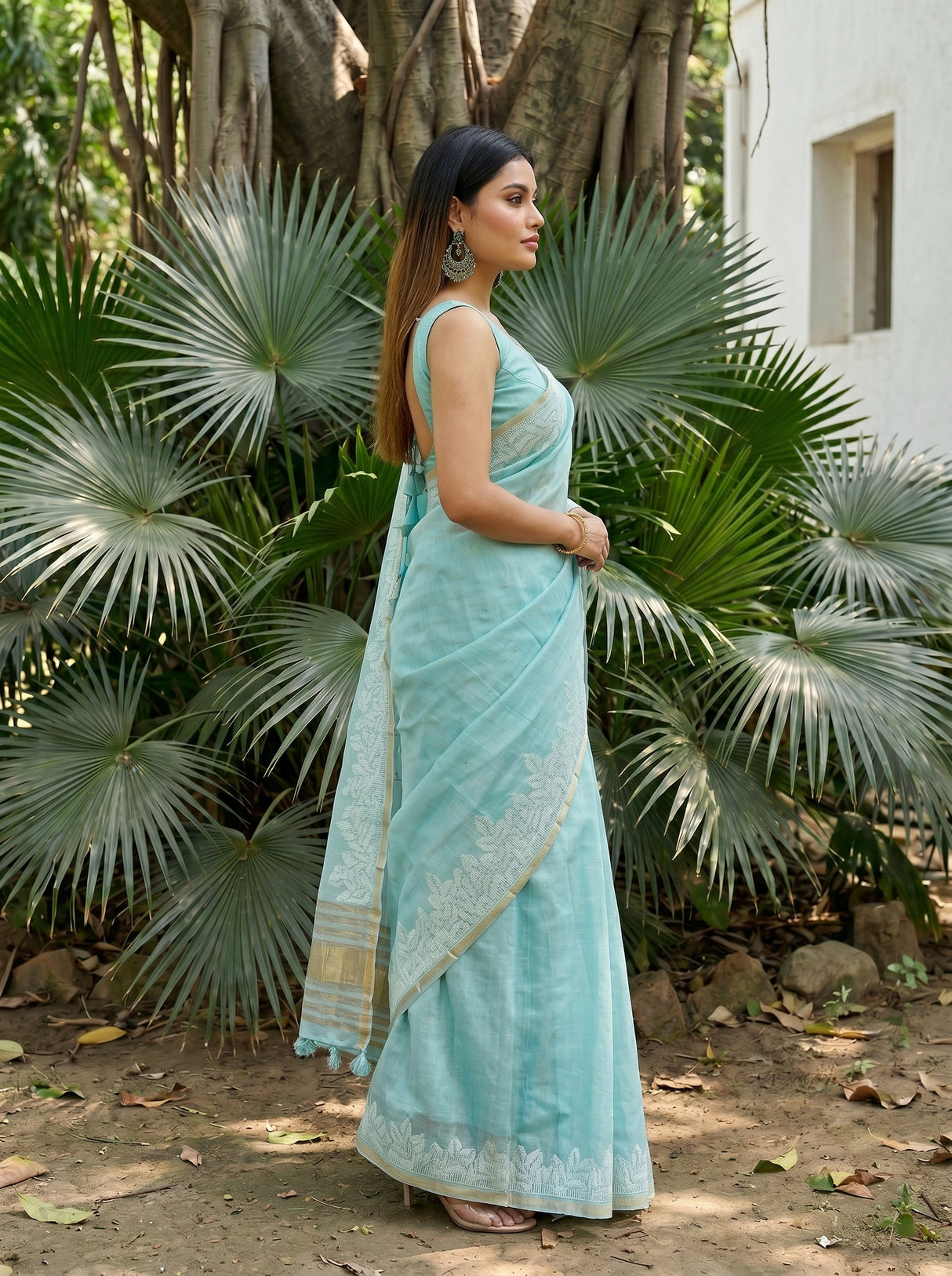 MIMOSA Ananda Saree Saree — pose 3 styling detail
