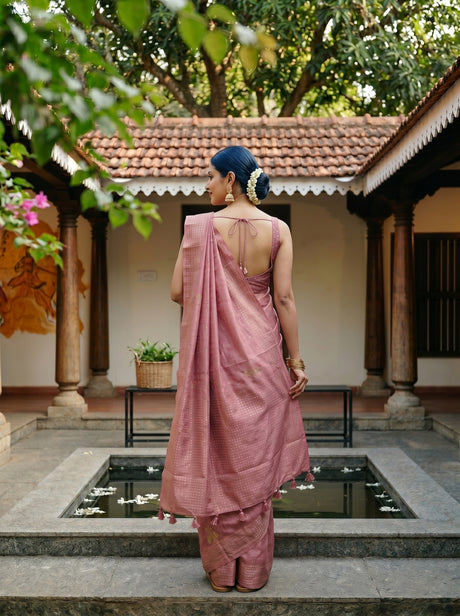 MIMOSA Saree Saree — pose 2 styling detail