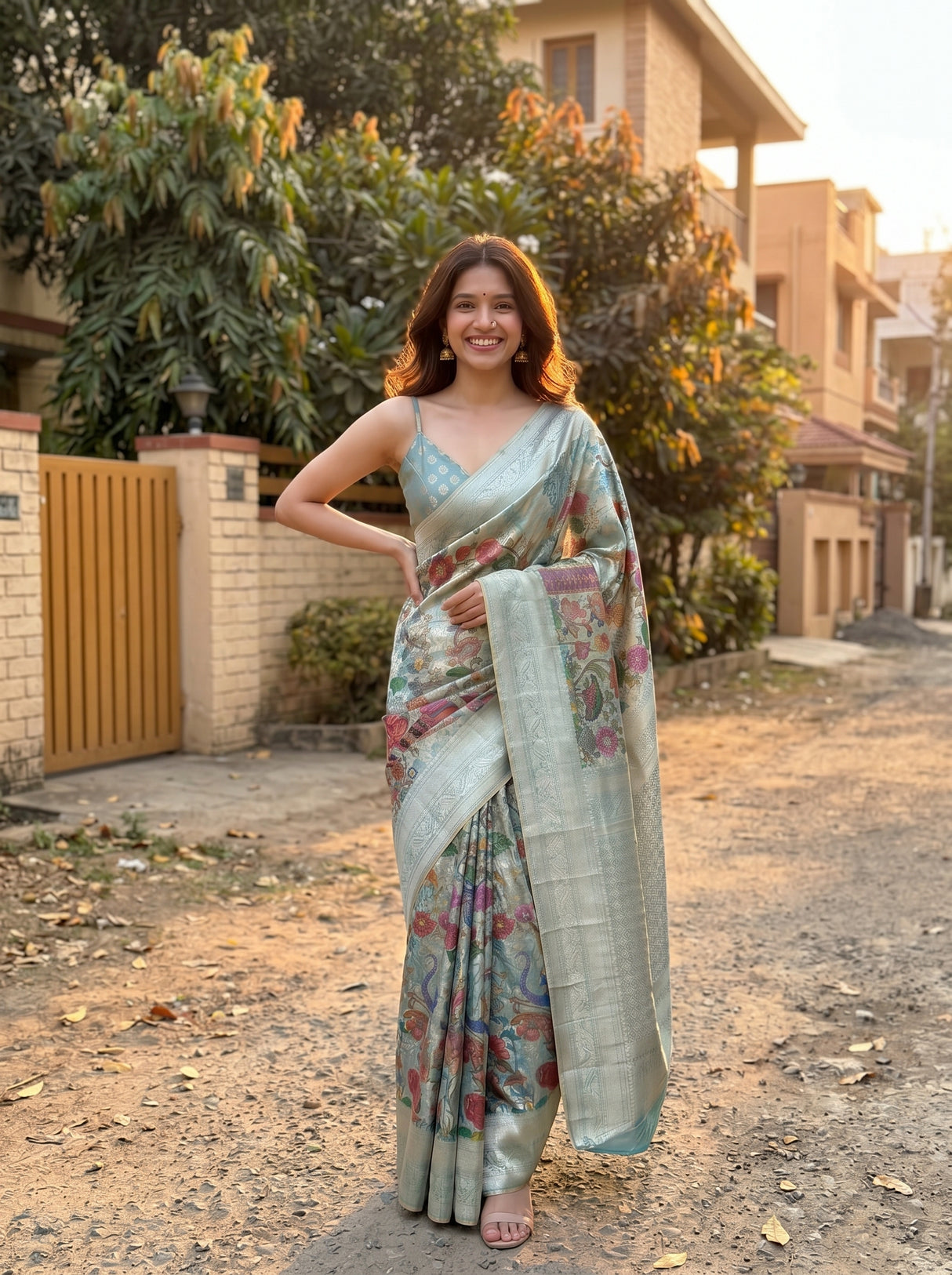 MIMOSA Saree Saree — pose 4 styling detail