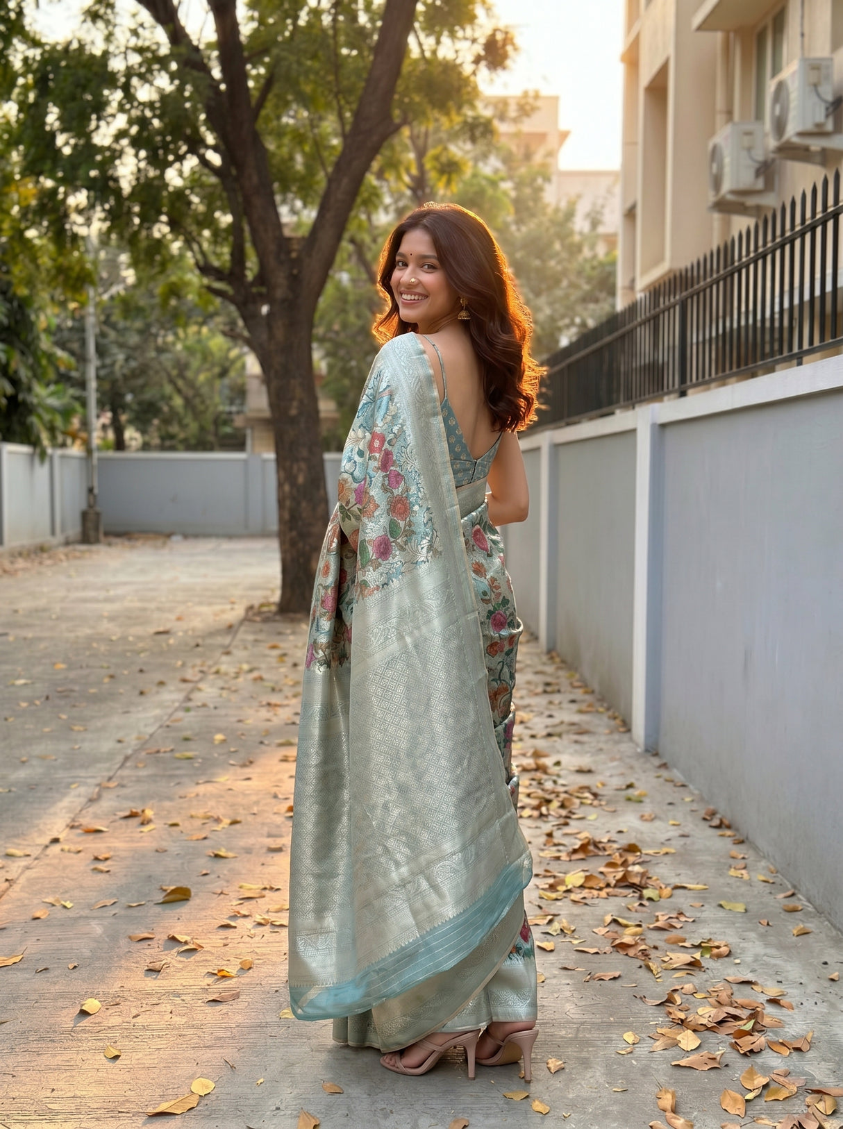 MIMOSA Saree Saree — pose 7 styling detail