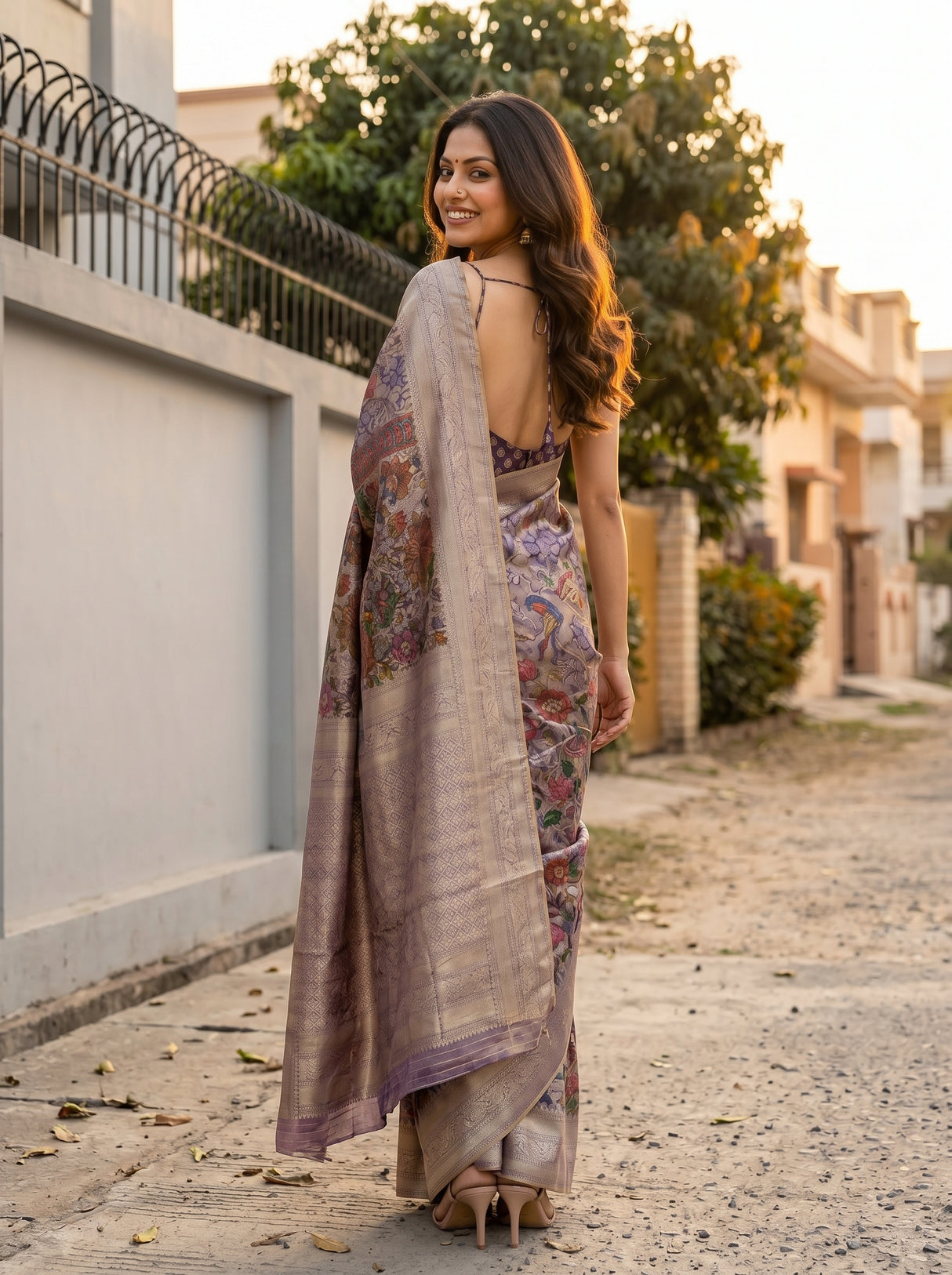 MIMOSA Saree Saree — pose 2 styling detail